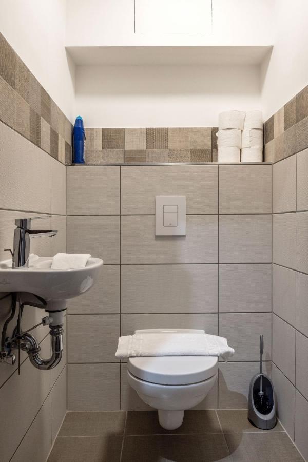 Walnut Tree Apartment Budapest Esterno foto